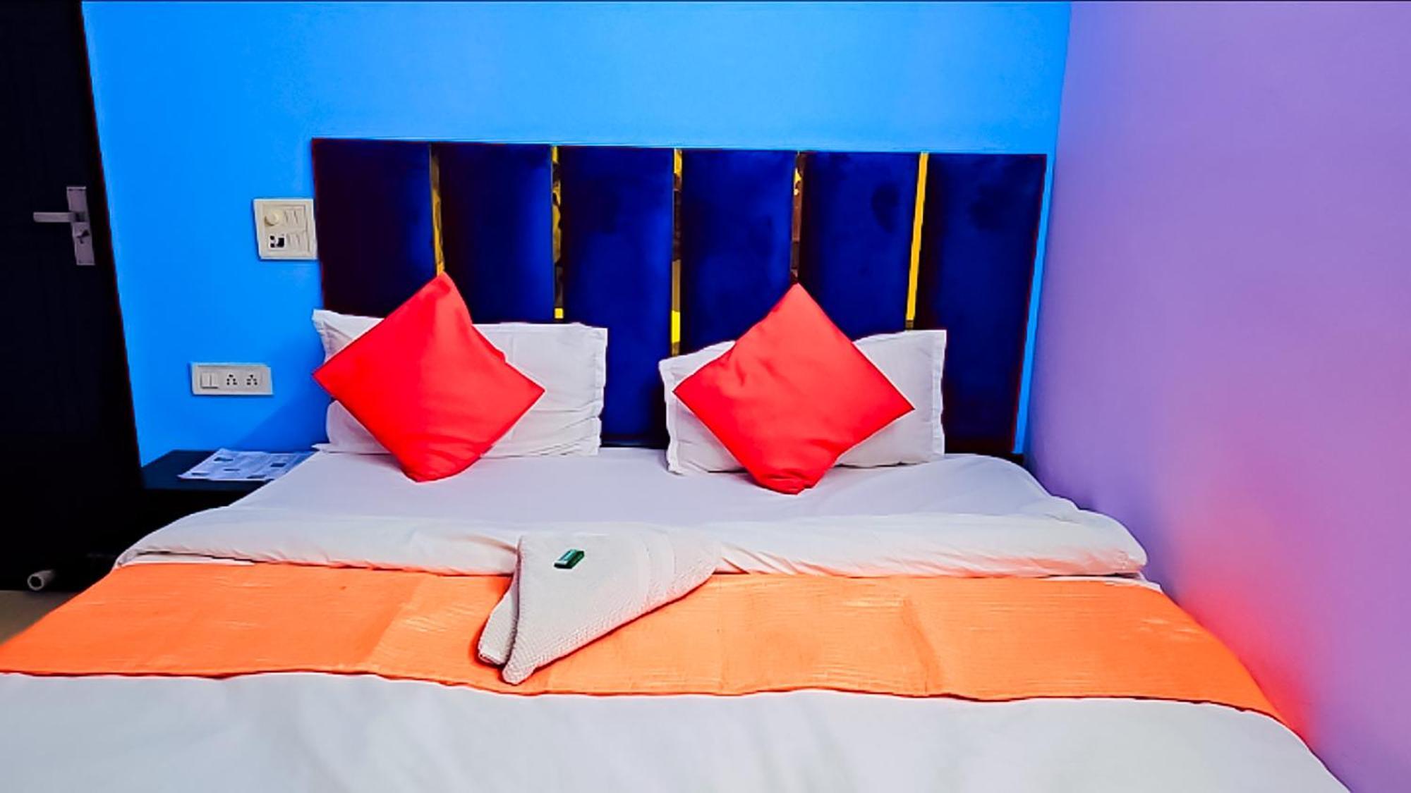 Happy Inn - Near Saket Metro New Delhi Ngoại thất bức ảnh