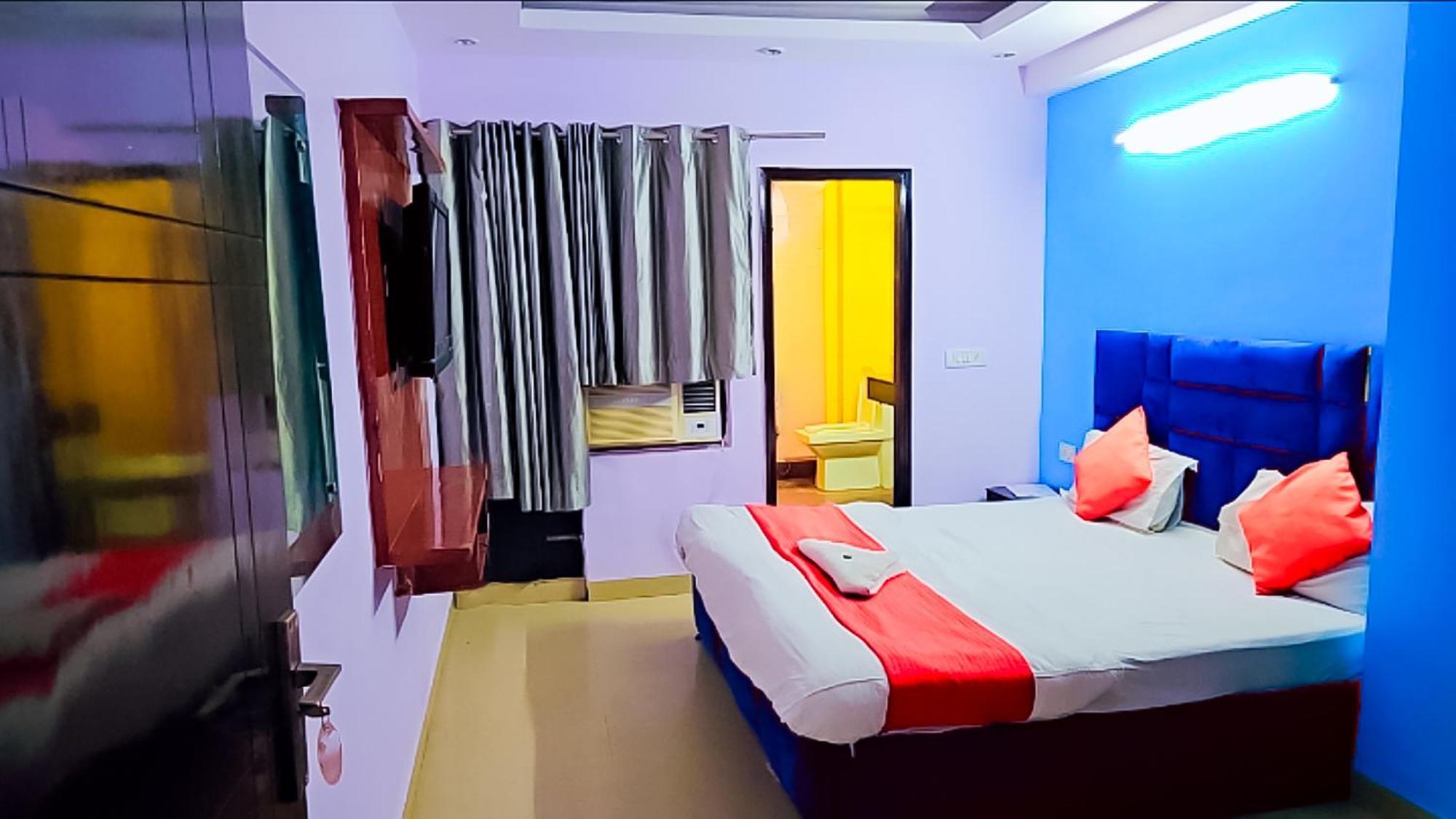 Happy Inn - Near Saket Metro New Delhi Ngoại thất bức ảnh