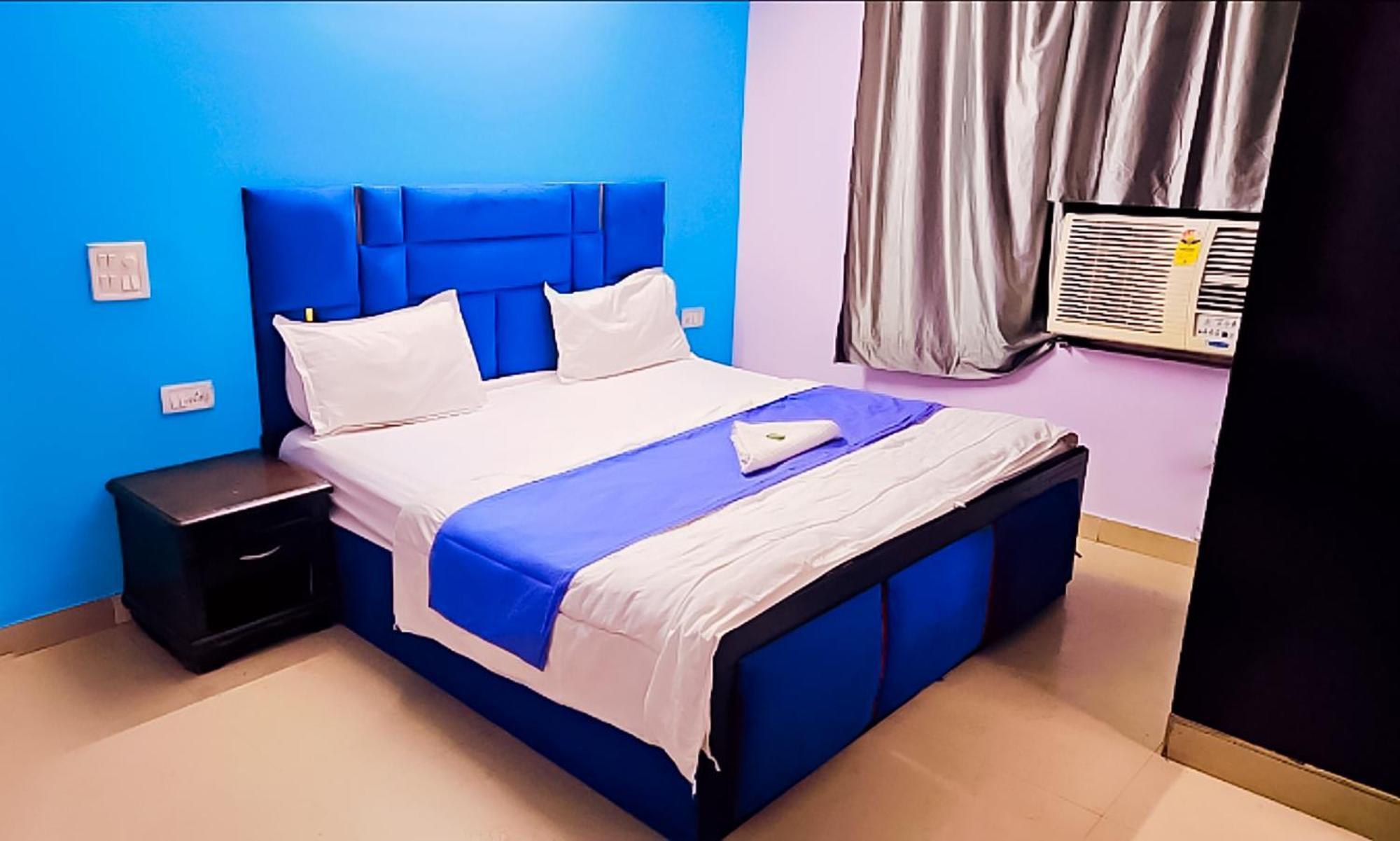 Happy Inn - Near Saket Metro New Delhi Ngoại thất bức ảnh